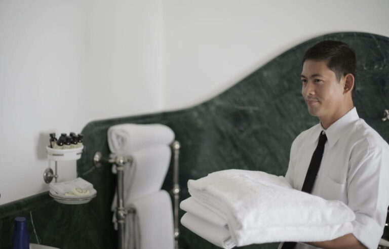 Hospitality and Technology: Partnering with the Right Hotel Booking App Development Company